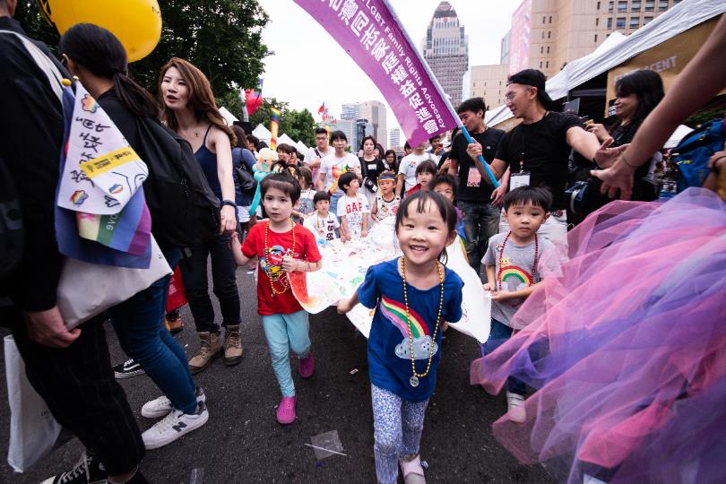 同志共同收养通过!同家会浅谈同志收养之路 内容图7 女神网-大潮社TV实时追踪属于女人新资讯的综合网站! 同志共同收养通过!同家会浅谈同志收养之路 愈心灵 图7张