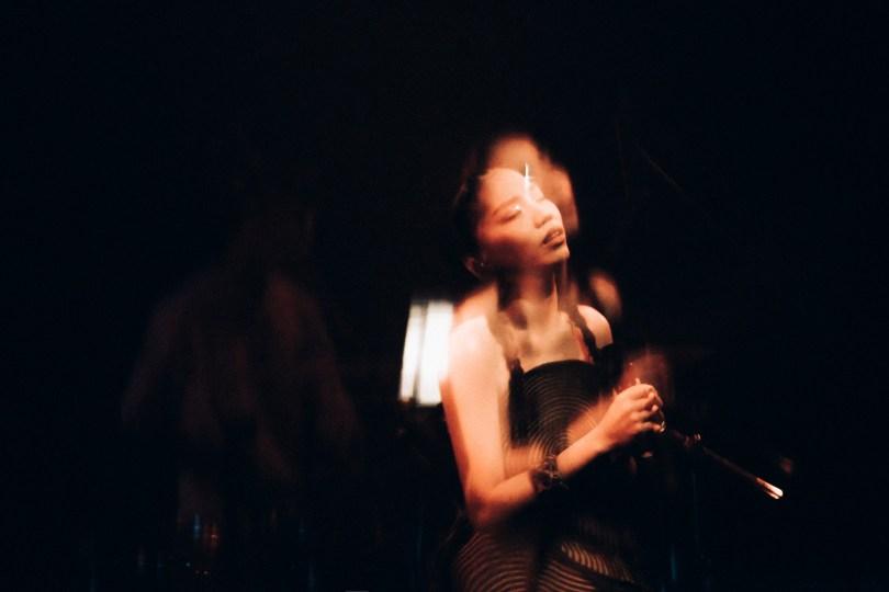 “回过头来”的《明室》:重新拥抱自己的共感显影,安放多愁善感的灵魂 内容图1 女神网-大潮社TV实时追踪属于女人新资讯的综合网站! “回过头来”的《明室》:重新拥抱自己的共感显影,安放多愁善感的灵魂 愈心灵 图1张