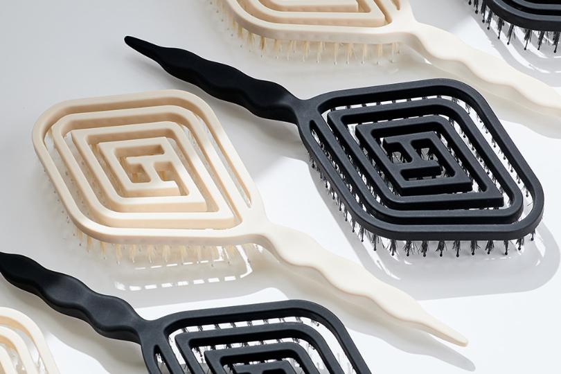 东方人的美发秘诀:台日韩六款超人气梳子推荐,女明星爱用款都在这 内容图3 女神网-大潮社TV实时追踪属于女人新资讯的综合网站! 东方人的美发秘诀:台日韩六款超人气梳子推荐,女明星爱用款都在这 乐生活 图3张