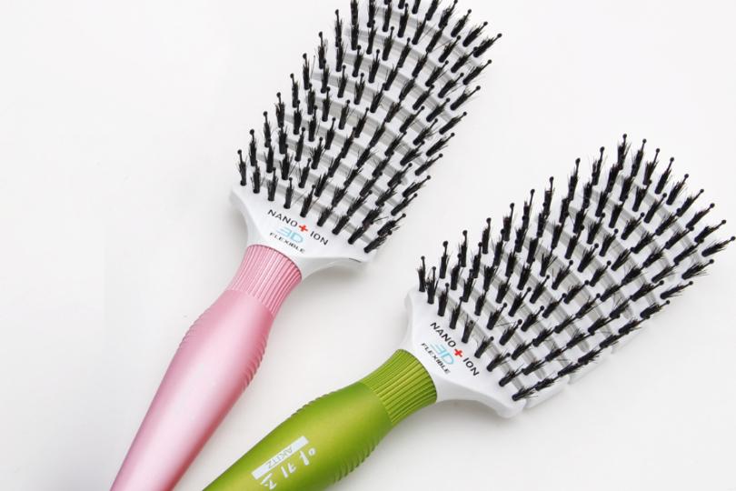 东方人的美发秘诀:台日韩六款超人气梳子推荐,女明星爱用款都在这 内容图4 女神网-大潮社TV实时追踪属于女人新资讯的综合网站! 东方人的美发秘诀:台日韩六款超人气梳子推荐,女明星爱用款都在这 乐生活 图4张