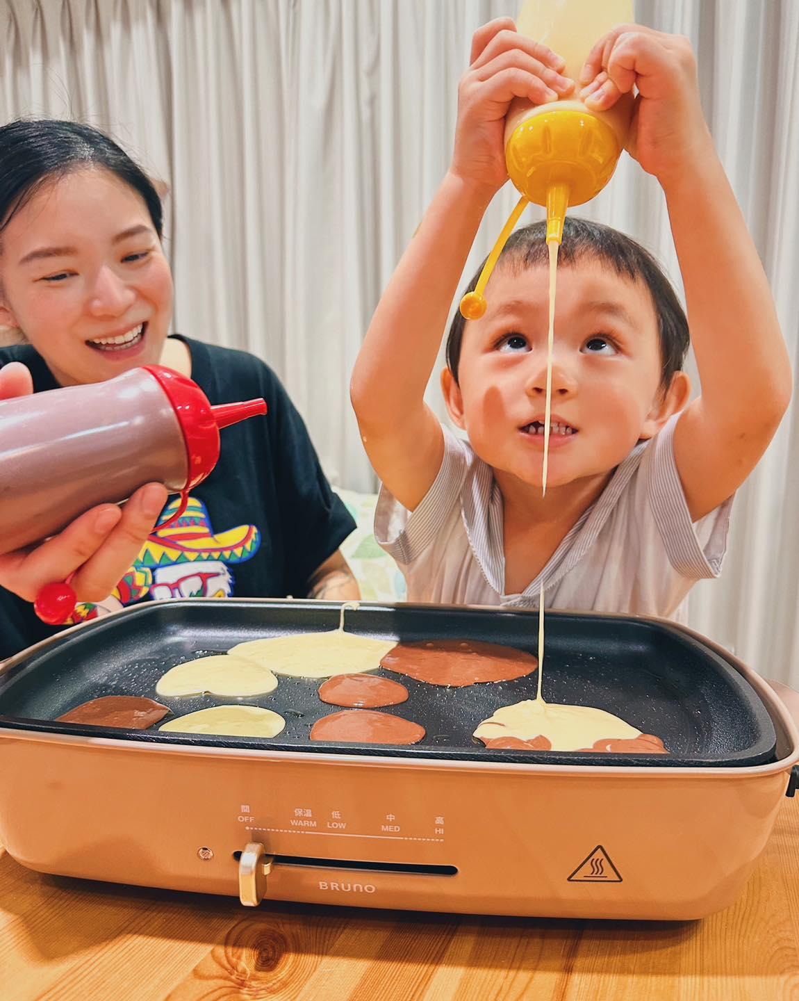 补满“快乐存折”!欧阳靖:“让孩子在阴天也能维持幸福的笑容。” 内容图3 女神网-大潮社TV实时追踪属于女人新资讯的综合网站! 补满“快乐存折”!欧阳靖:“让孩子在阴天也能维持幸福的笑容。” 品观点 图3张