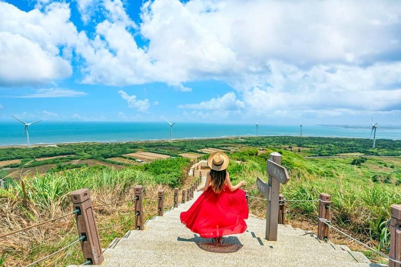 苗栗后龙景点 14 选!绝美海岸线、彩虹便利商店...等你来踩点 内容图2 女神网-大潮社TV实时追踪属于女人新资讯的综合网站! 苗栗后龙景点 14 选!绝美海岸线、彩虹便利商店...等你来踩点 乐生活 图2张