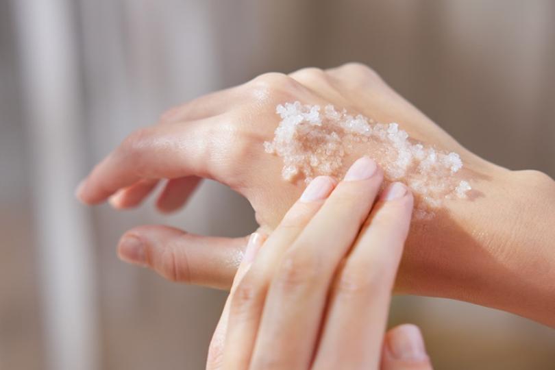 去角质磨砂膏这样用!皮肤科医师教你专业 7 大养肤观念 内容图1 女神网-大潮社TV实时追踪属于女人新资讯的综合网站! 去角质磨砂膏这样用!皮肤科医师教你专业 7 大养肤观念 乐生活 图1张