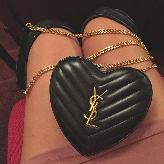 5 种真皮包材质保养术:小羊皮避免与硬物摩擦、麂皮尽量别碰水 内容图1 女神网-大潮社TV实时追踪属于女人新资讯的综合网站! 5 种真皮包材质保养术:小羊皮避免与硬物摩擦、麂皮尽量别碰水 乐生活 图1张