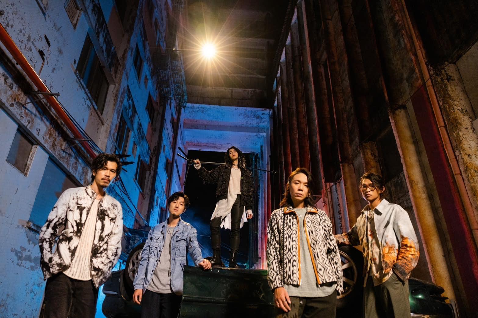 “你快不快乐 你要很快乐”麋先生《都是浪漫害的》:找到自己的浪漫,然后好好地生活着 内容图2 女神网-大潮社TV实时追踪属于女人新资讯的综合网站! “你快不快乐 你要很快乐”麋先生《都是浪漫害的》:找到自己的浪漫,然后好好地生活着 品观点 图2张