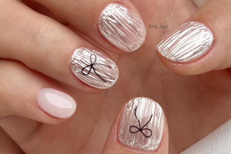 2024 夏天 4 款“玻璃美甲”提案,人鱼光、粉彩钻光……这一款显白百搭韩国点名率最高 内容图1 女神网-大潮社TV实时追踪属于女人新资讯的综合网站! 2024 夏天 4 款“玻璃美甲”提案,人鱼光、粉彩钻光……这一款显白百搭韩国点名率最高 乐生活 图1张