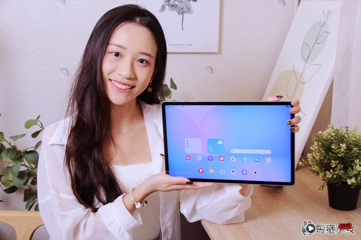 开箱|Samsung Galaxy Tab S10 FE+ 亲民的 AI 大尺寸平板!值得入手吗?重点规格带你看 开箱|Samsung Galaxy Tab S10 FE+ 亲民的 AI 大尺寸平板!值得入手吗?重点规格带你看