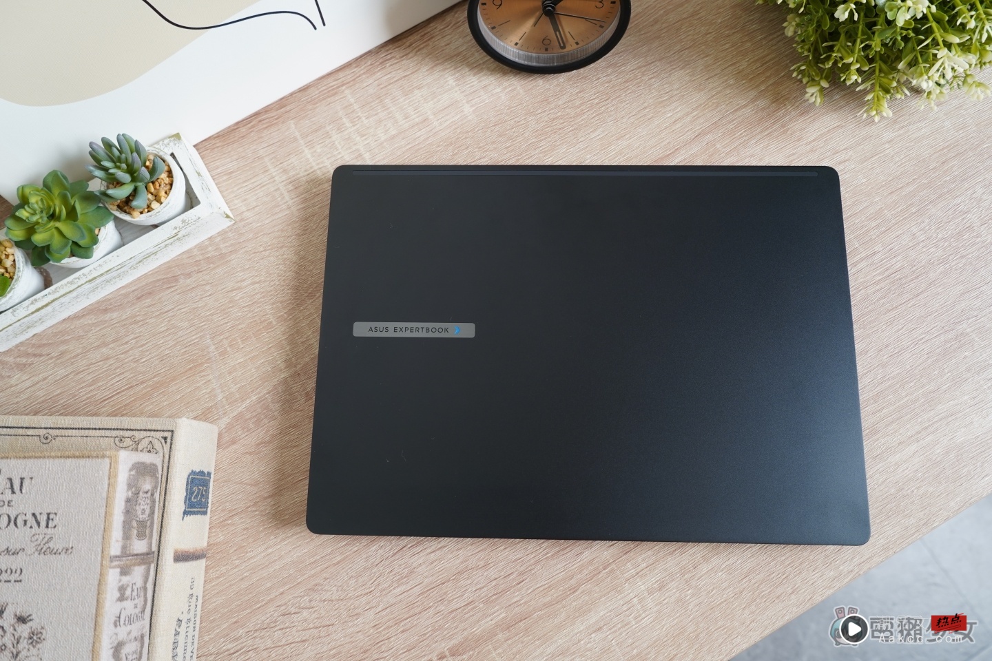 【开箱】ASUS ExpertBook B5 (B5405CCA)出门在外最挺你的商务好伙伴 【开箱】ASUS ExpertBook B5 (B5405CCA)出门在外最挺你的商务好伙伴