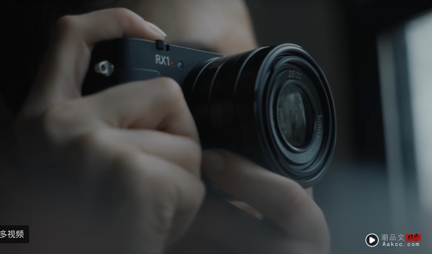 Sony 全片幅的随身机!等了十年 RX1R III 中国台湾开卖! 高阶规格比拟专业机种 Sony 全片幅的随身机!等了十年 RX1R III 中国台湾开卖! 高阶规格比拟专业机种
