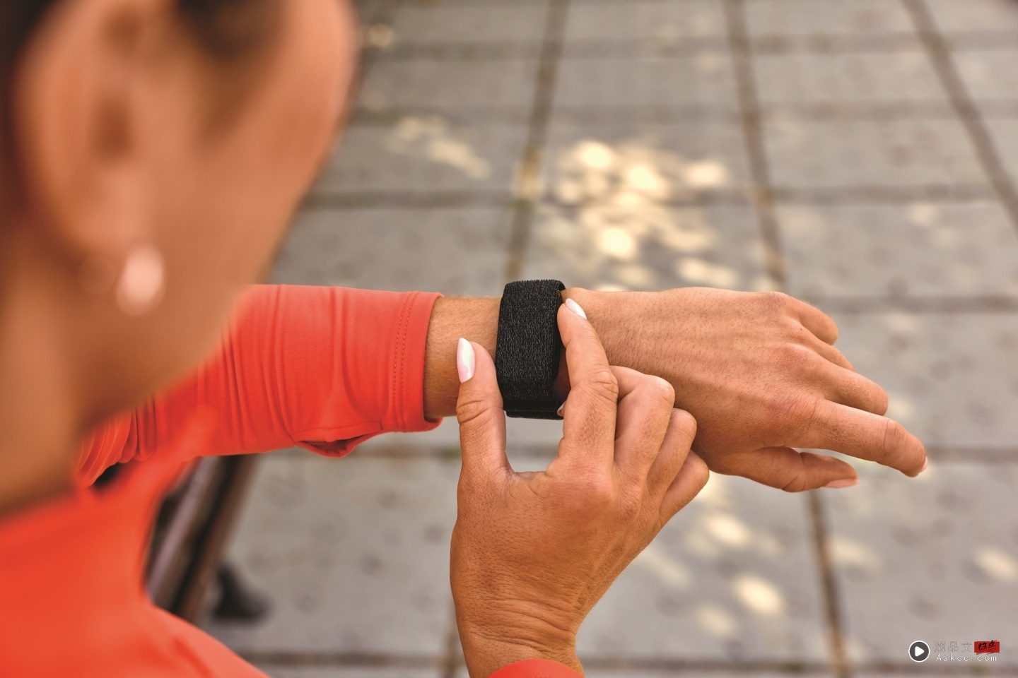 Garmin 首款无萤幕智慧手环 CIRQA 登场 没有萤幕反而更专注? Garmin 首款无萤幕智慧手环 CIRQA 登场 没有萤幕反而更专注?