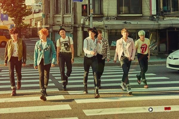 HYBE创办人房时赫涉诈欺案恐坐牢!BTS、ILLIT等8首热门神曲皆由他一手打造 内容图7 新潮社-实时最新热点娱乐时尚美妆等新闻资讯网站! HYBE创办人房时赫涉诈欺案恐坐牢!包含BTS、ILLIT等8首热门神曲皆由他一手打造