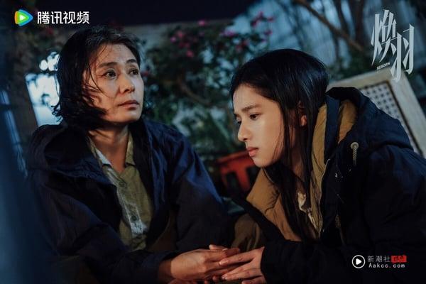 2025甜宠电视剧网播量TOP10!《樱桃琥珀》2亿,《爱你》6.7亿第二,冠军12亿“断层第一” 内容图5 新潮社-实时最新热点娱乐时尚美妆等新闻资讯网站! 《焕羽》找来《点燃我,温暖你》张婧仪和《当我飞奔向你》周翊然搭档,两人都很适合现偶戏路,搭起来CP火花却一般般。《焕羽》不是大家想像的青春小甜剧,剧情集合留守儿童、校园霸凌、重男轻女等社会议题,更偏向悬疑剧。不少观众都觉得剧情有点闷,剧情节奏偏慢,爱情线也没有让人嗑生嗑死的感觉。