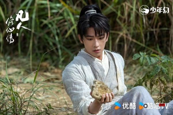 杨洋终于不油了!《凡人修仙传》开播冲出好评,“这位”中国台湾演员演技封神全网盛赞 内容图3 新潮社-实时最新热点娱乐时尚美妆等新闻资讯网站! 杨洋《凡人修仙传》开播评价
