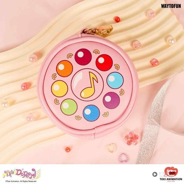 7-11“小魔女DoReMi”快闪购!莉卡存钱筒、小花吊饰、魔女见习转换器包挂等9款一次看 内容图5 新潮社-实时最新热点娱乐时尚美妆等新闻资讯网站! 7-11“小魔女DoReMi”快闪购!莉卡存钱筒、小花吊饰、魔女见习转换器包挂等9款一次看