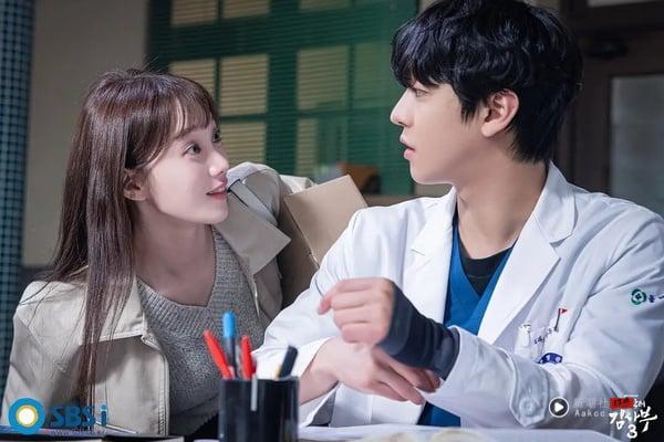 Threads史上必看韩剧TOP10!《机智医生生活》第3输《Signal信号》,冠军公认“一生推” 内容图7 新潮社-实时最新热点娱乐时尚美妆等新闻资讯网站! threads史上必看韩剧TOP10!《机智医生生活》第3输《Signal信号》,冠军公认“一生推”