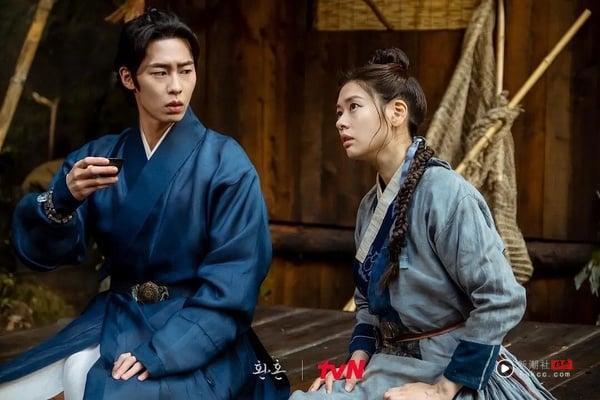 《宇宙Marry Me》庭沼珉是疯女子专业户!《妈朋儿》《还魂》难忘,这部更是经典难超越 内容图2 新潮社-实时最新热点娱乐时尚美妆等新闻资讯网站! Netflix《妈妈朋友的儿子》庭沼珉是疯女子专业户!《今生是第一次》难忘,第3部更经典!