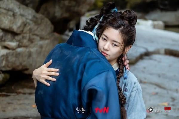 《宇宙Marry Me》庭沼珉是疯女子专业户!《妈朋儿》《还魂》难忘,这部更是经典难超越 内容图5 新潮社-实时最新热点娱乐时尚美妆等新闻资讯网站! Netflix《妈妈朋友的儿子》庭沼珉是疯女子专业户!《今生是第一次》难忘,第3部更经典!