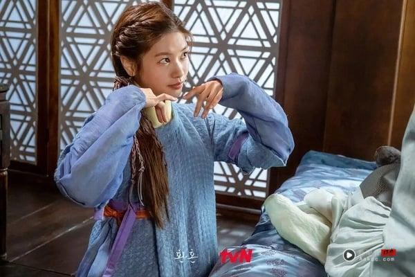 《宇宙Marry Me》庭沼珉是疯女子专业户!《妈朋儿》《还魂》难忘,这部更是经典难超越 内容图4 新潮社-实时最新热点娱乐时尚美妆等新闻资讯网站! Netflix《妈妈朋友的儿子》庭沼珉是疯女子专业户!《今生是第一次》难忘,第3部更经典!