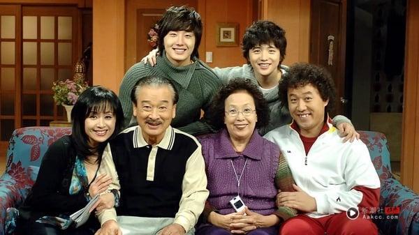 爱重刷韩剧=高EQ?网评“好看到反复重刷”韩剧TOP6!《机医》第3,冠军看十遍都不腻! 内容图1 新潮社-实时最新热点娱乐时尚美妆等新闻资讯网站! 爱重刷韩剧=高EQ?网评“好看到反复重刷”韩剧TOP6!《机医》第3,冠军看十遍都不腻!