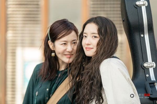 妆化得真好,差点没认出你⸺7种必须远离的“伪赞美”,阴阳怪气和这类话最消耗! 内容图3 新潮社-实时最新热点娱乐时尚美妆等新闻资讯网站! 妆化得真好,差点没认出你⸺7种必须远离的“伪赞美”:阴阳怪气和“这种”超常遇到!