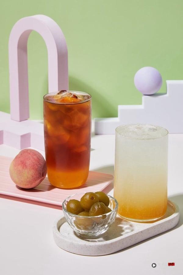 网友大推蜜桃系手摇:季缘“水蜜桃青乌龙”、龟记“蜜桃乌龙”,UG、麻古茶坊也别错过 内容图6 新潮社-实时最新热点娱乐时尚美妆等新闻资讯网站! 迷客夏“蜜桃系手摇推荐”:蜜桃乌龙,售价:(L)70元