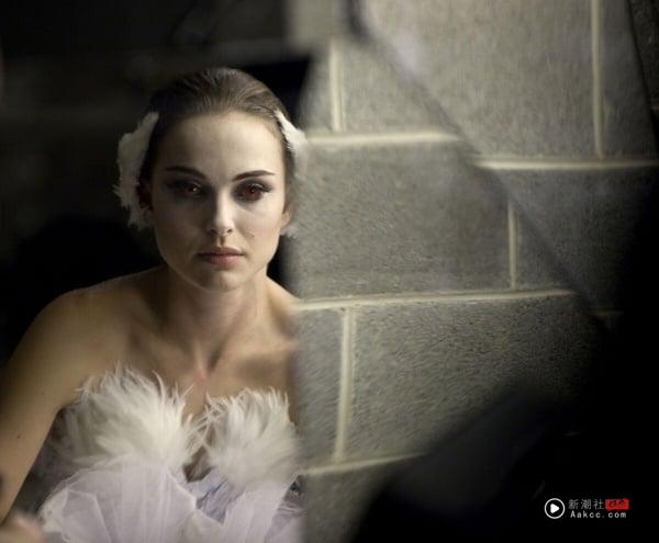 10部“追了停不下来”万圣节必追惊悚片单!《回魂计》好看,这部8.7分零负评确实上瘾 内容图5 新潮社-实时最新热点娱乐时尚美妆等新闻资讯网站! 10部“追了停不下来”万圣节必追惊悚片单!《回魂计》好看,这部一面倒零负评错过可惜