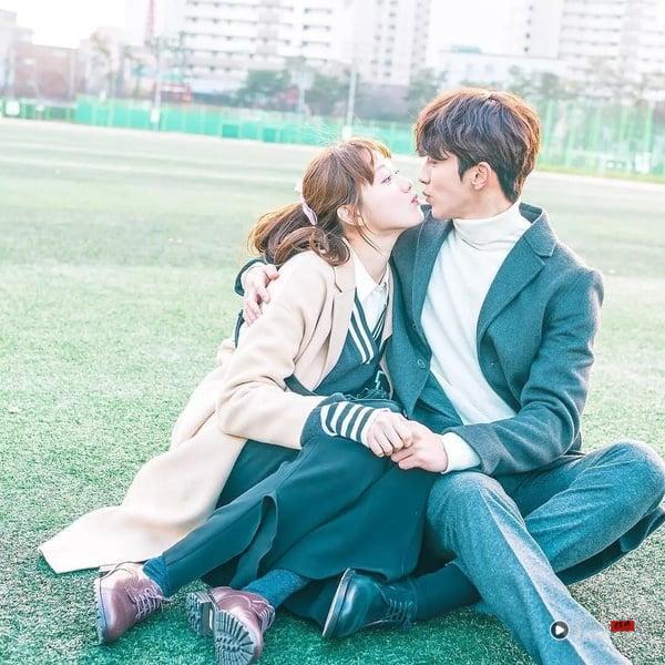 好看韩剧排行榜TOP10!《台风商社》《苦尽柑来》都输《宇宙Marry Me》第3,冠军确实神 内容图13 新潮社-实时最新热点娱乐时尚美妆等新闻资讯网站! 好看韩剧排行榜TOP10!《台风商社》《苦尽柑来》都输《宇宙Marry Me》第3,冠军确实神