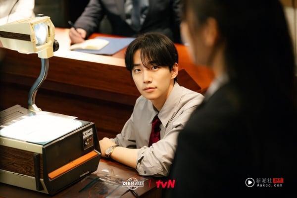 好看韩剧排行榜TOP10!《台风商社》《苦尽柑来》都输《宇宙Marry Me》第3,冠军确实神 内容图2 新潮社-实时最新热点娱乐时尚美妆等新闻资讯网站! 好看韩剧排行榜TOP10!《台风商社》《苦尽柑来》都输《宇宙Marry Me》第3,冠军确实神