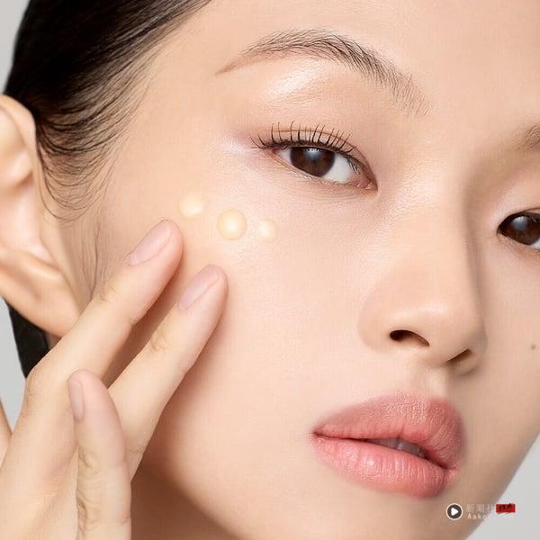 “维他命C精华液”怎么选?功效、浓度、用法解析+16款亮白淡斑精华推荐 内容图4 新潮社-实时最新热点娱乐时尚美妆等新闻资讯网站! “维他命C精华液”怎么选?浓度、成分解析+15款亮白精华推荐