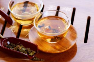 秋燥养生中医有妙方～吴明珠：2茶饮＋4穴位