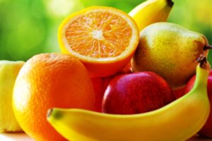 水果带皮吃才营养！专家：苹果、香蕉、葡萄这些水果皮千万不要丢