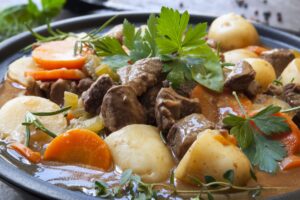 不怕胖马铃薯吃法!快速剥皮、避免淀粉质、发芽… 这样炖肉做沙拉超好吃!