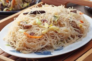 郭台铭超爱吃米粉!好消化、不胀气,营养师教你健康吃