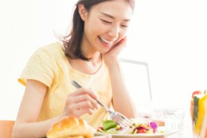 告别坏胆固醇！中医师：想降低胆固醇，从多吃这2大食物开始