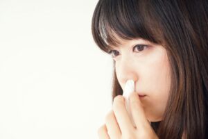 流鼻血怎么办？可能是肝癌？医师教正确处置方法