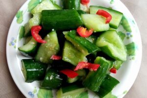 美容、减肥必吃小黄瓜！阿基师“凉拌小黄瓜”快速入味法﻿
