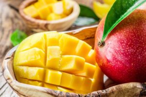 怕晒黑白不回来?营养师推荐4种营养素,帮肌肤美白、抗老、防皱纹