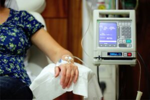 女性癌症第一名！名中医：这5大食物要少碰，小心养出乳癌