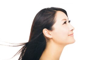 猛长白发恐是因为肾虚！中医师教你“冬天养肾2秘诀”找回乌黑发、好精神