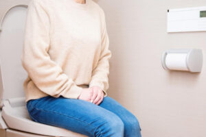 女生上完厕所怎么擦？湿纸巾较干净？ 内妇科权威教私密处保养秘笈，远离病菌感染