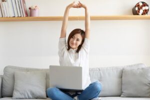 口干舌燥、眼睛干涩或手脚冰冷？中医师4道简单解方，连失眠倦怠感都有得救！