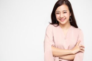 40后,当个成熟干练“红宝石女”!懂得爱护自己、重视身心保养,随时能光彩照人