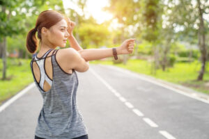 50后，肩颈僵硬、酸痛不舒服！3分钟毛巾操，改善气血滋养、劳损、超灵活