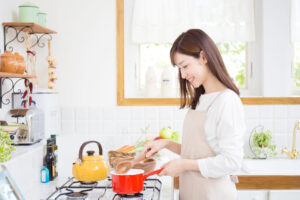 新冠肺炎》外出用餐心慌慌?最安全方法是在家煮!营养师传授增强免疫力3大食物