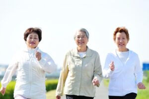 中年后,多吃蛋白质就能长肌肉?远离“肌少症”有效增肌,不能少了这元素