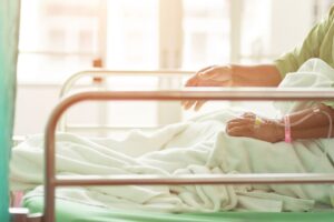 “不要放弃,加油!”1位安宁医师的劝告:面对癌症末期病患,你绝不该说的3句话