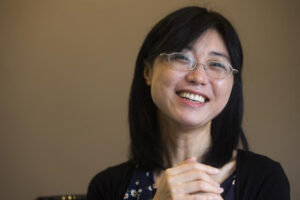 帮张清芳拿下16亿赡养费、再接大S离婚案！赖芳玉撑住女人心：人生别太快下定论、故事总未完