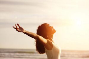 不只大冰奶,这4种超伤肝食物要少吃!名中医教你做对“这三件事”避免“肝癌”上身