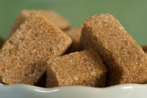 癌症都是吃出来的?研究:“这类食物”宜少吃,可能助癌细胞生长!