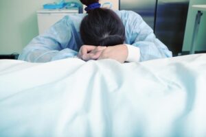 他明明爱运动、定期健检竟“胰脏癌逝”！肝胆肠胃科名医提醒7种人易罹癌